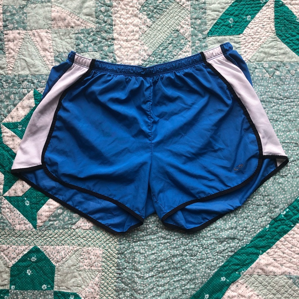 Champion athletic shorts size M